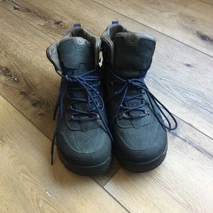 NWOT Teva Men’s Arrowood Riva Mid Waterproof